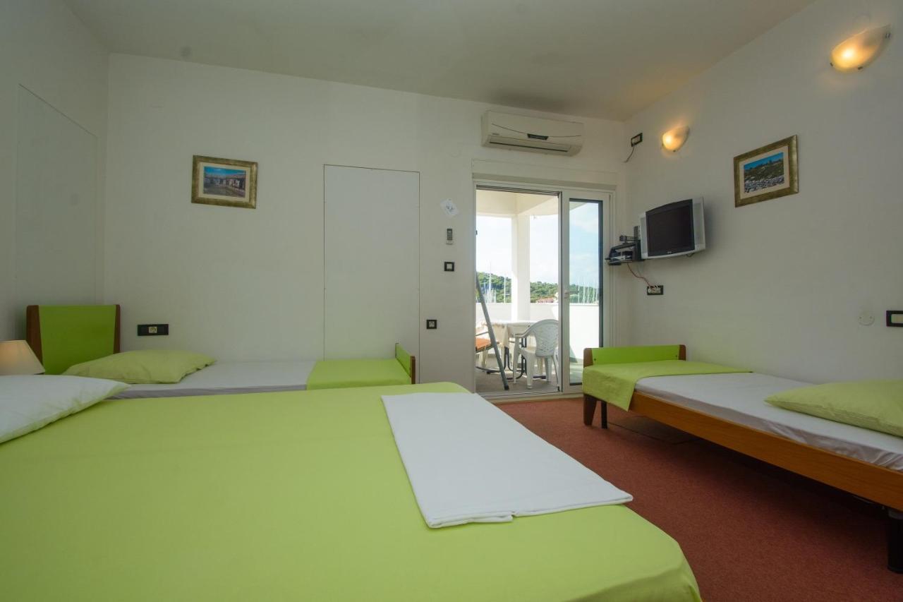 Apartments Marija - By The Sea Rogoznica  Dış mekan fotoğraf
